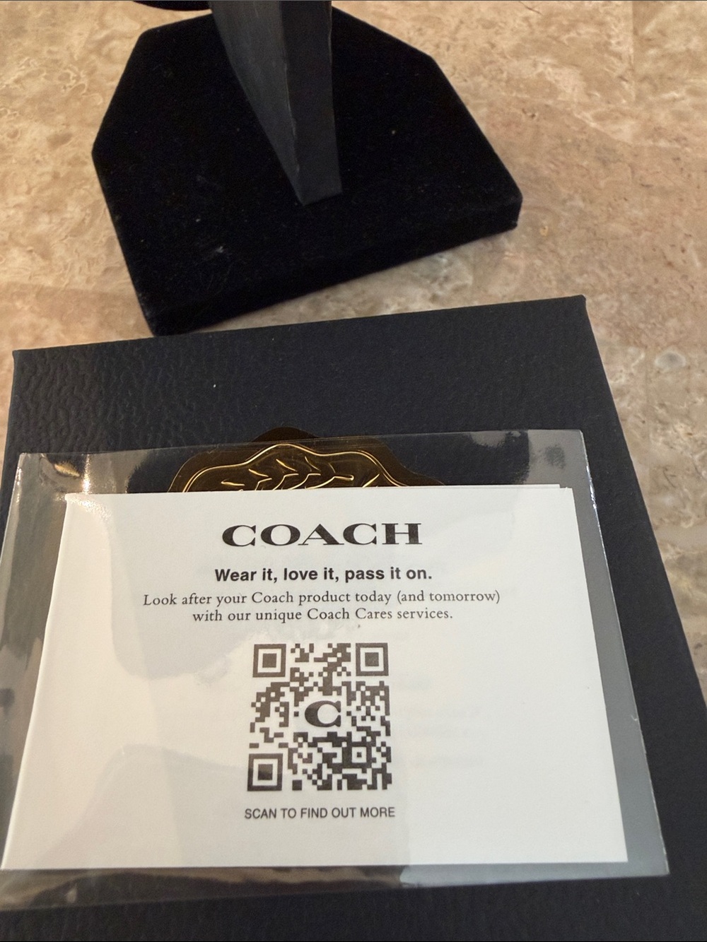 Coach Gold-Tone Link Necklace with Multicolor Enamel Heart Locket/pendant NWT - Picture 5 of 17